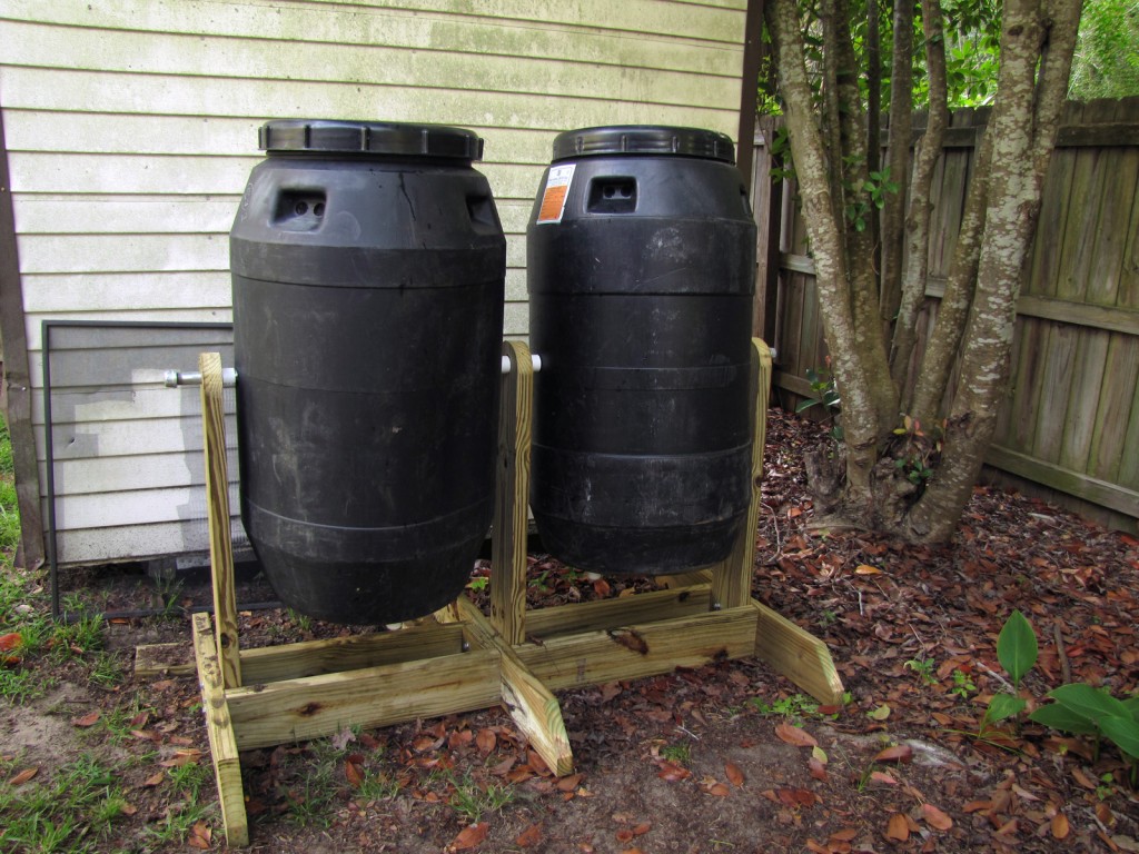 dual compost tumblers